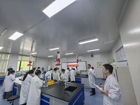 bafcf853a32a93f598732546630cf69e